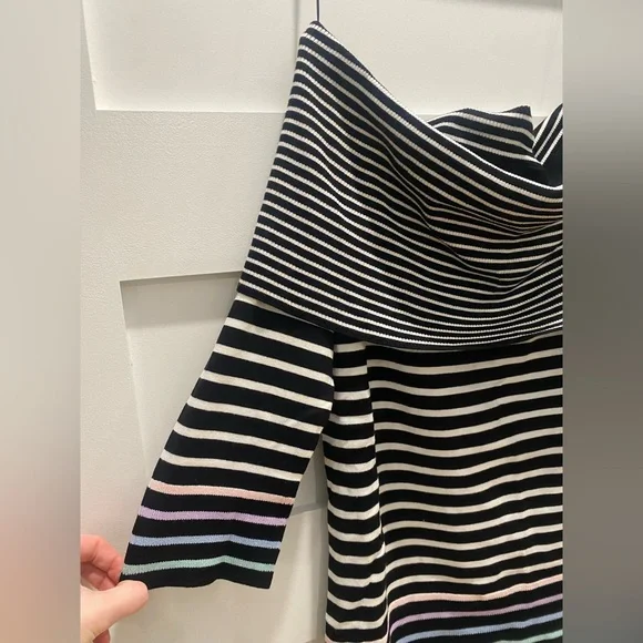 Tommy Hilfiger stripped off the shoulder sweater - Picture 4 of 9